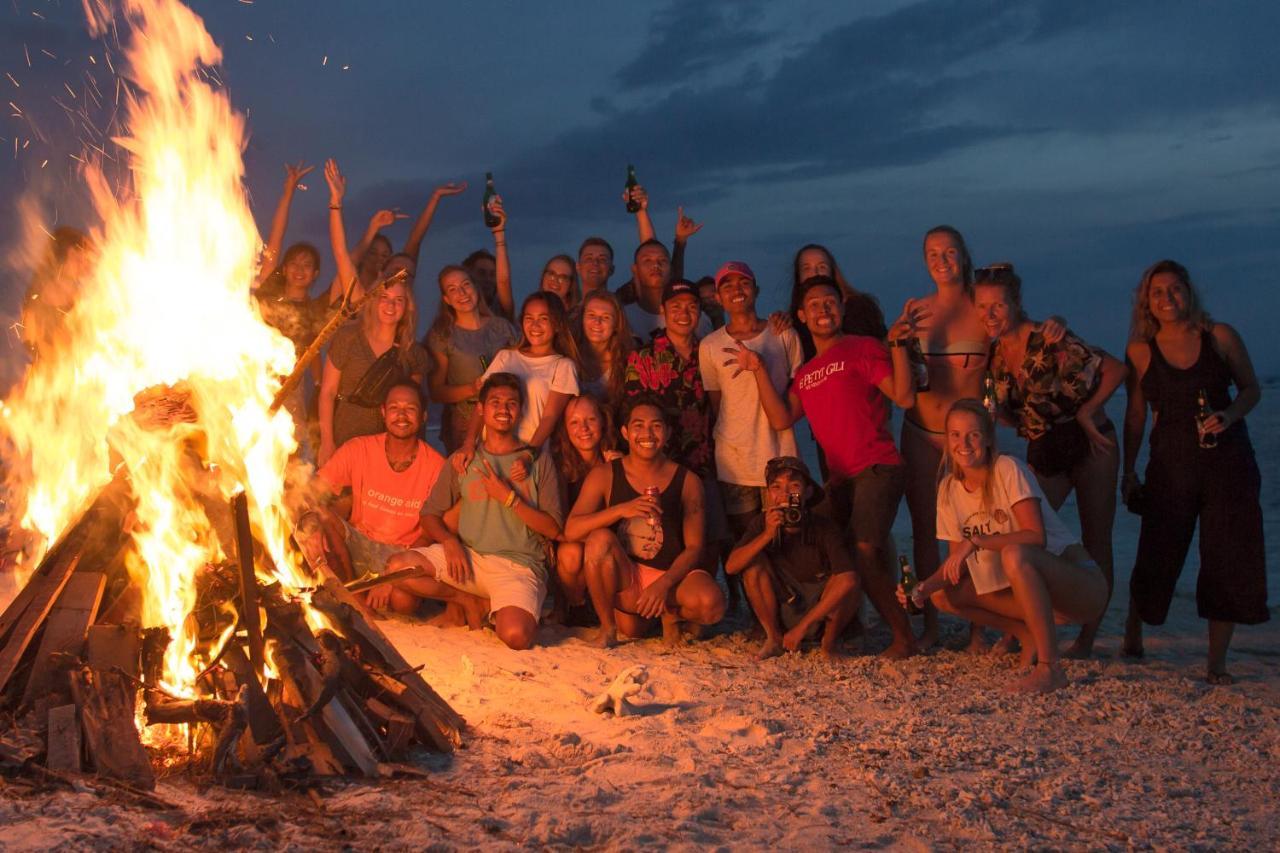 Gili La Boheme Hostel Τζίλι Τραγουανγκάν Εξωτερικό φωτογραφία