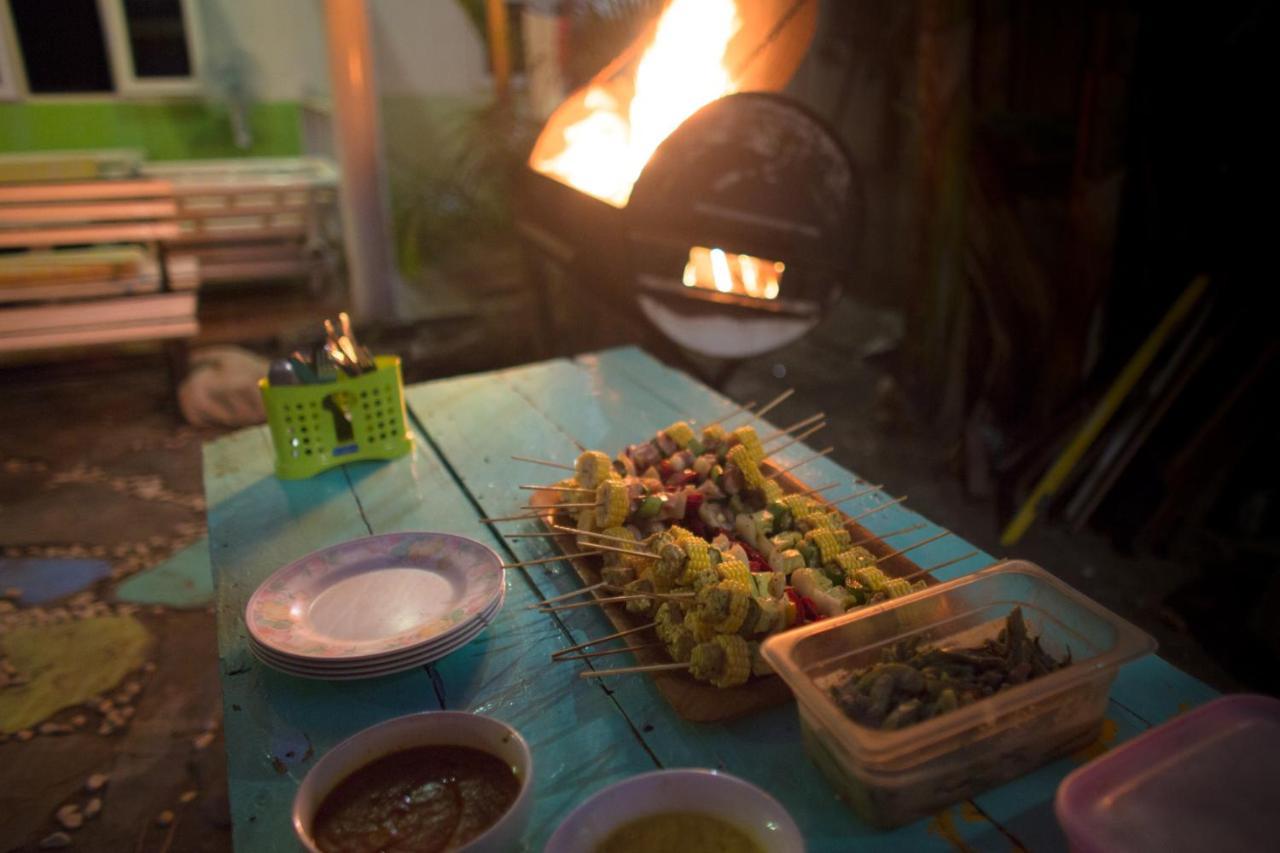 Gili La Boheme Hostel Τζίλι Τραγουανγκάν Εξωτερικό φωτογραφία