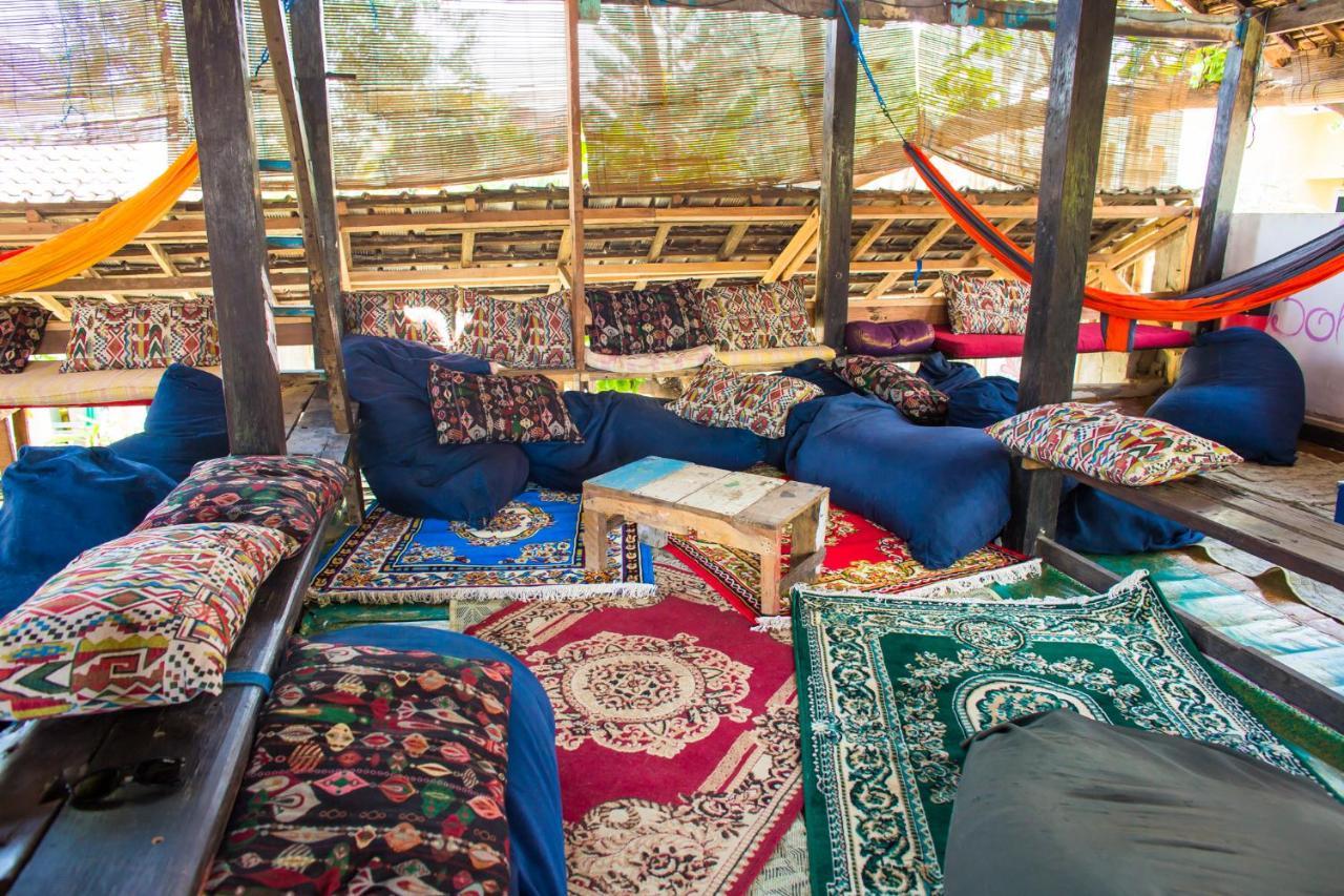 Gili La Boheme Hostel Τζίλι Τραγουανγκάν Εξωτερικό φωτογραφία