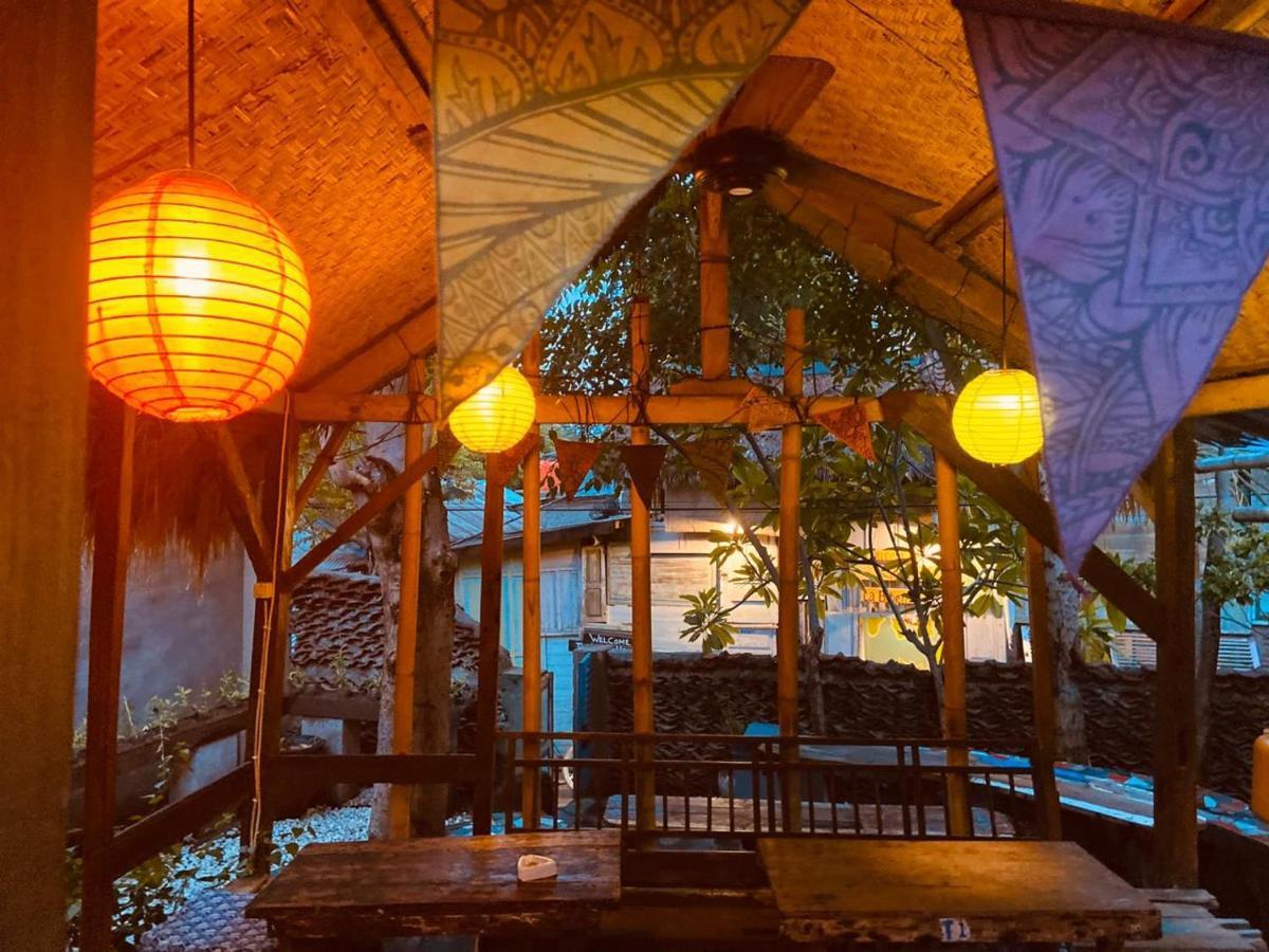 Gili La Boheme Hostel Τζίλι Τραγουανγκάν Εξωτερικό φωτογραφία